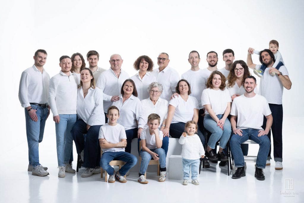 portrait-famille-multigénérationnel-valence